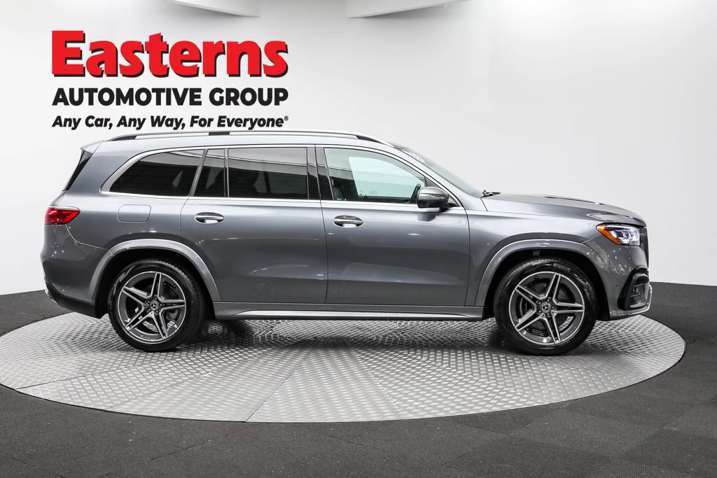 Used 2024 Mercedes-Benz GLS 450 4MATIC w/ AMG Line Exterior image 4