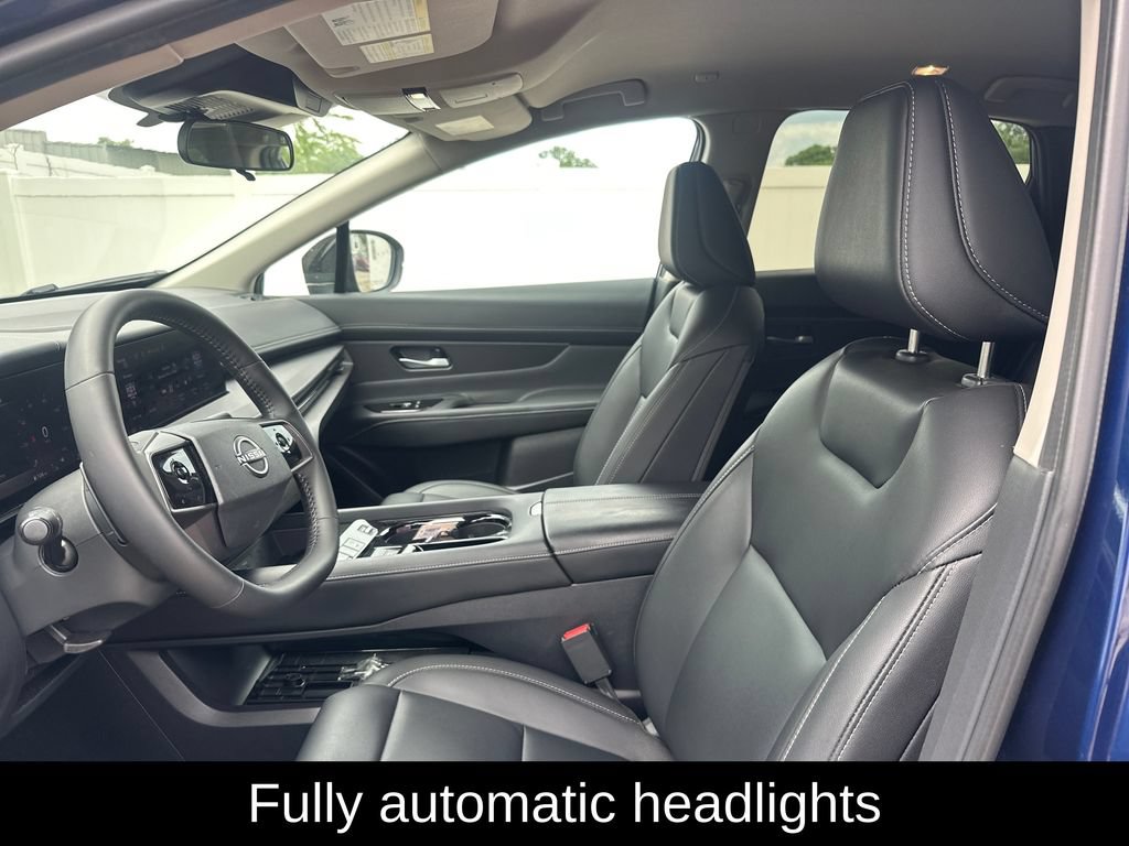 Used 2025 Nissan Murano SV AWD/4WD image 13