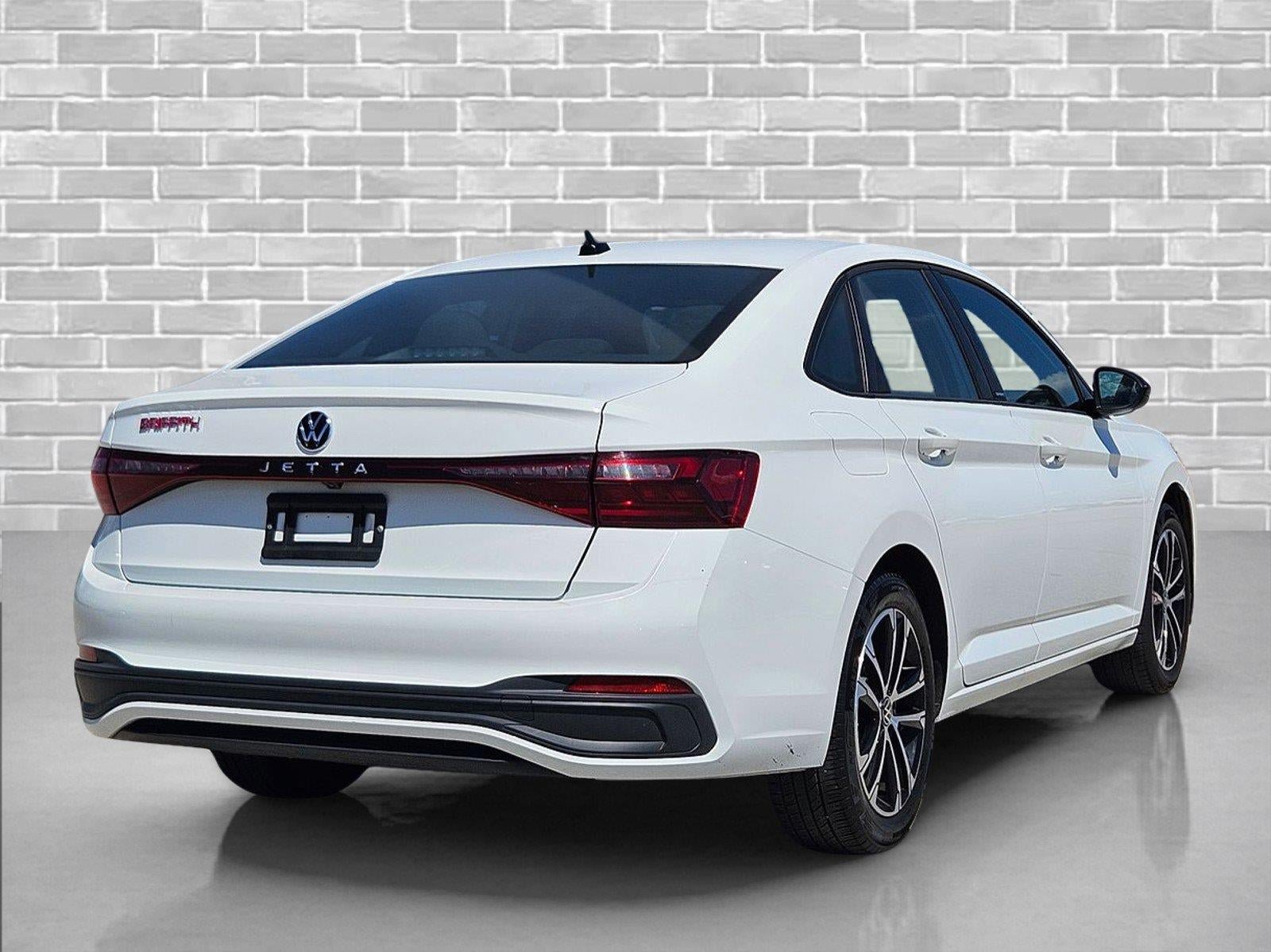 Used 2025 Volkswagen Jetta Sport FWD image 5