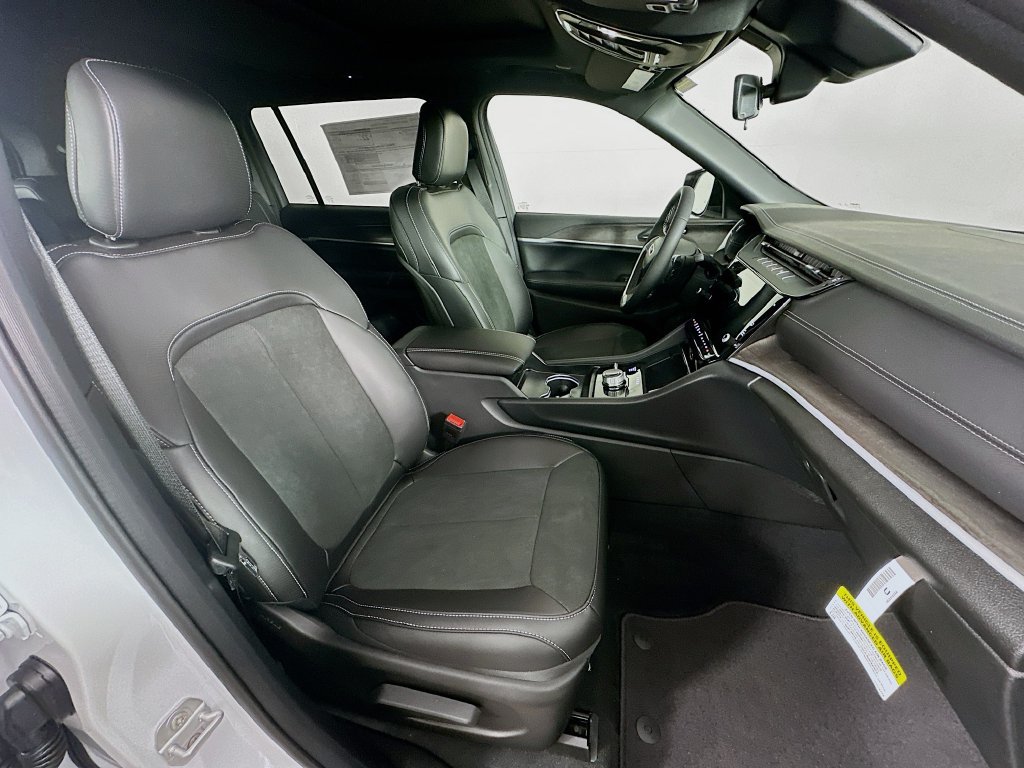 New 2026 Jeep Grand Cherokee L 4WD image 38