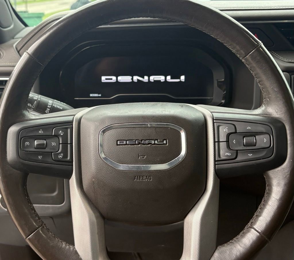 Used 2022 GMC Yukon XL Denali AWD/4WD image 27