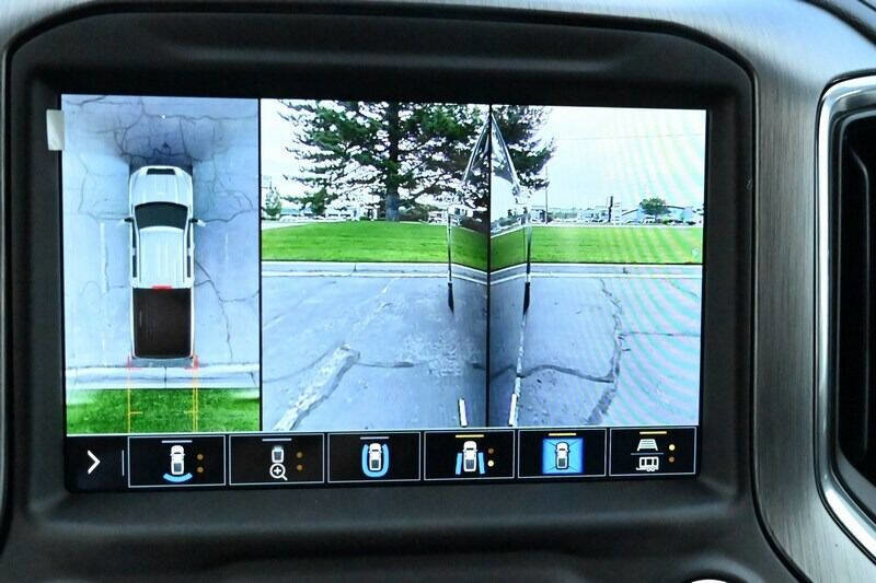 Used 2022 GMC Sierra 3500 Denali w/ Denali Ultimate Package AWD/4WD image 21