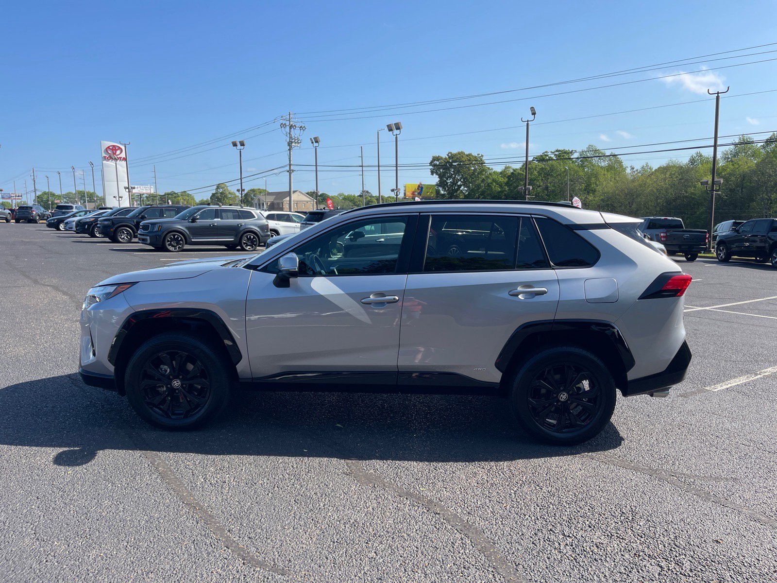 Used 2024 Toyota RAV4 SE AWD/4WD image 13