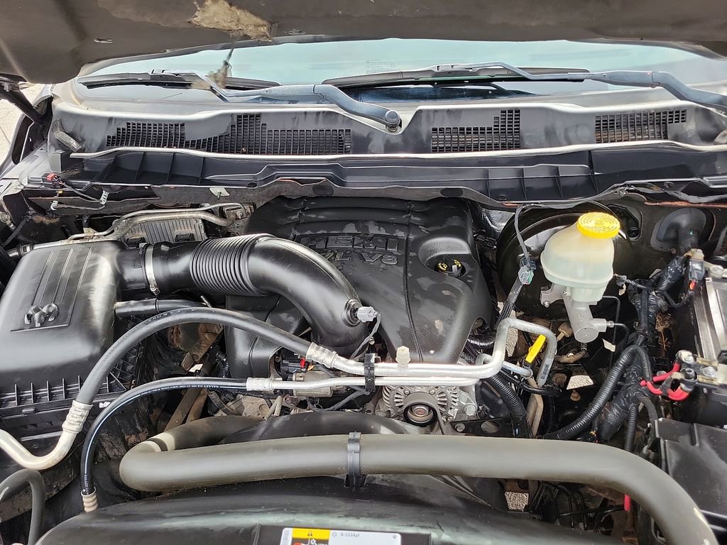 Used 2018 RAM 1500 Laramie w/ Convenience Group AWD/4WD image 13