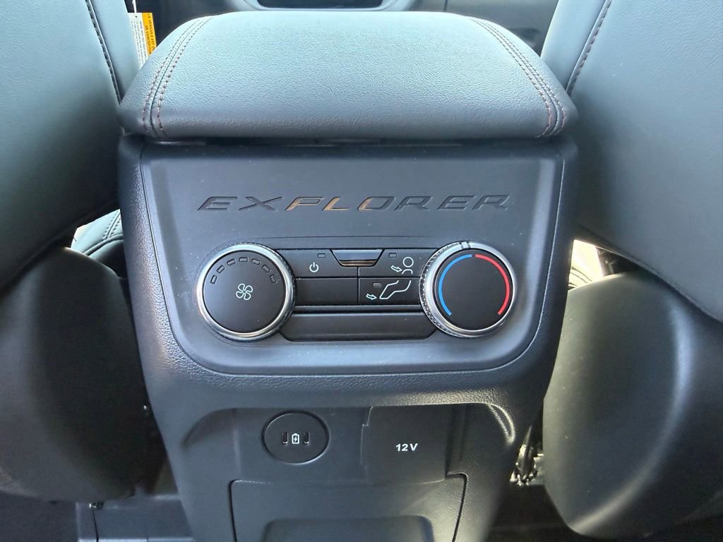 New 2026 Ford Explorer Active w/ Active Comfort Package AWD/4WD image 32