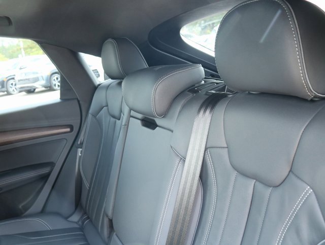 Used 2024 Audi Q5 2.0T Premium Plus image 16