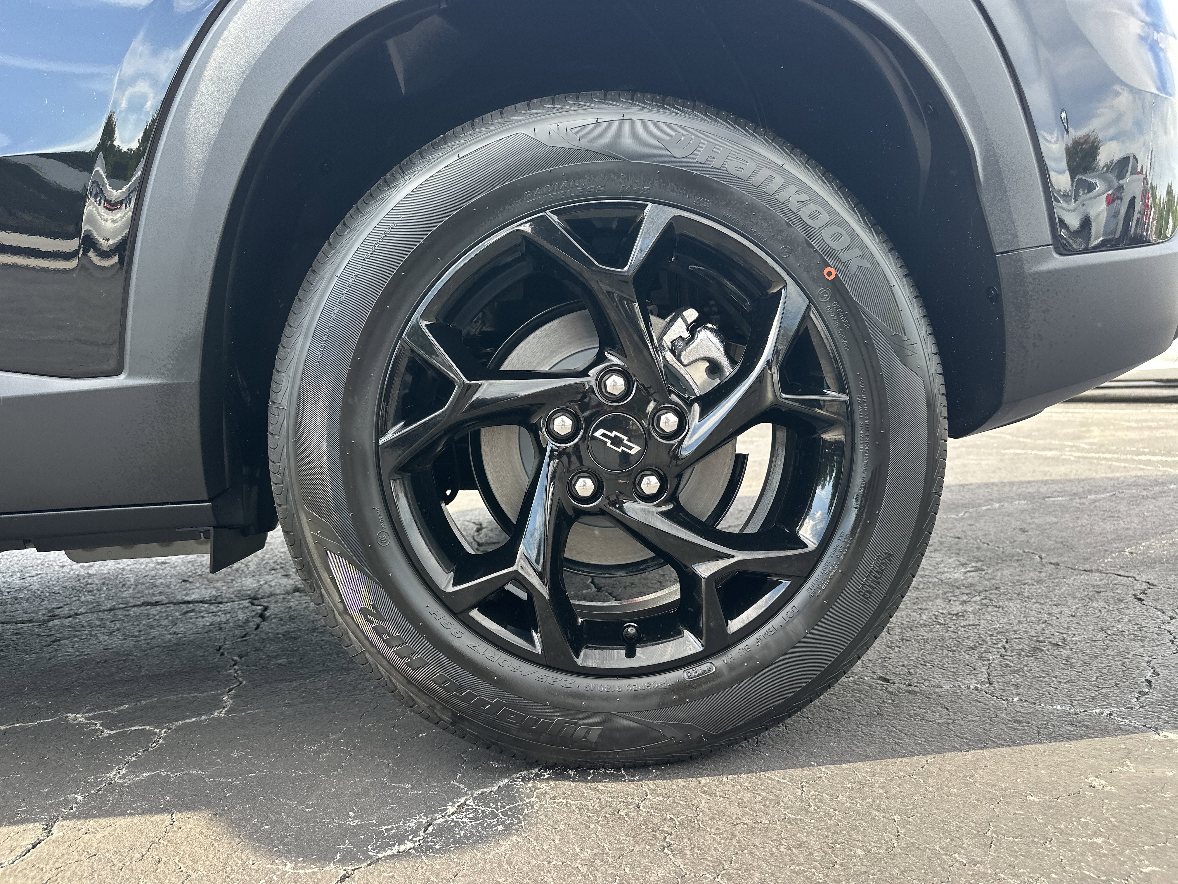 New 2026 Chevrolet Trax LT w/ Driver Confidence Package FWD image 21