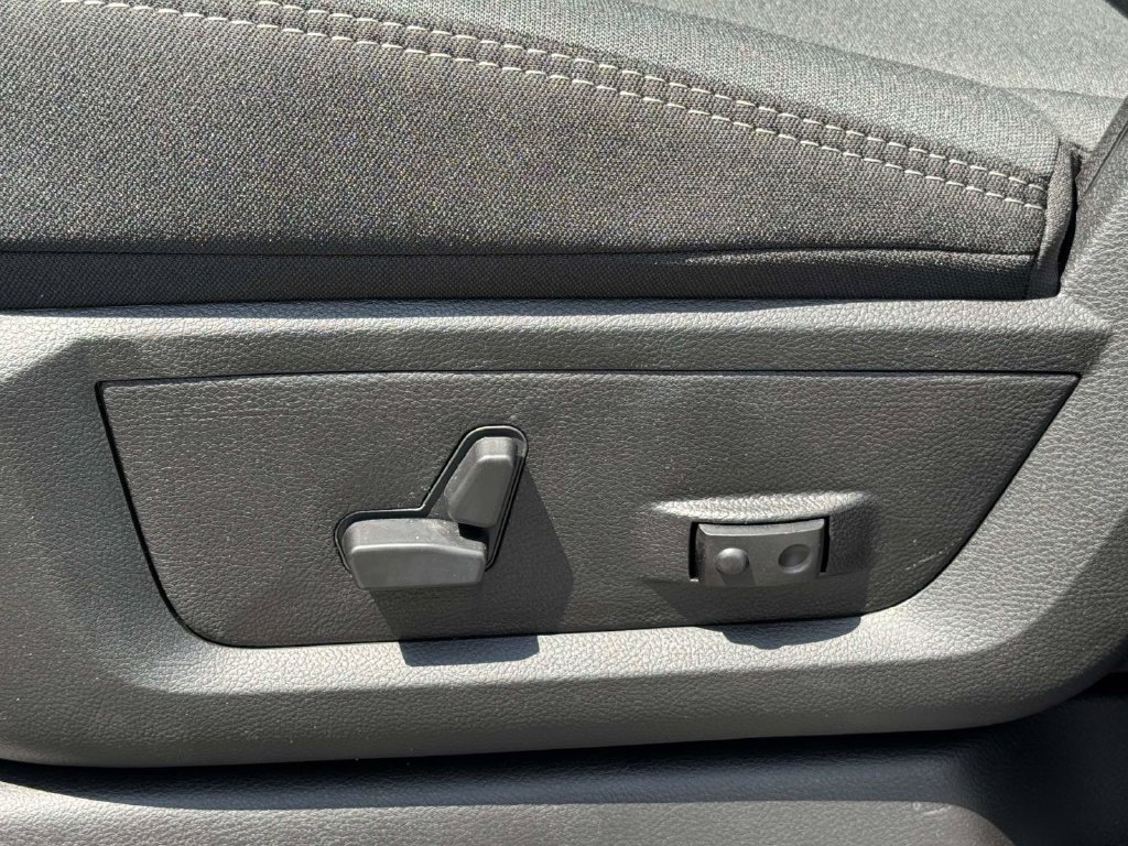 New 2026 RAM 2500 Big Horn AWD/4WD image 28