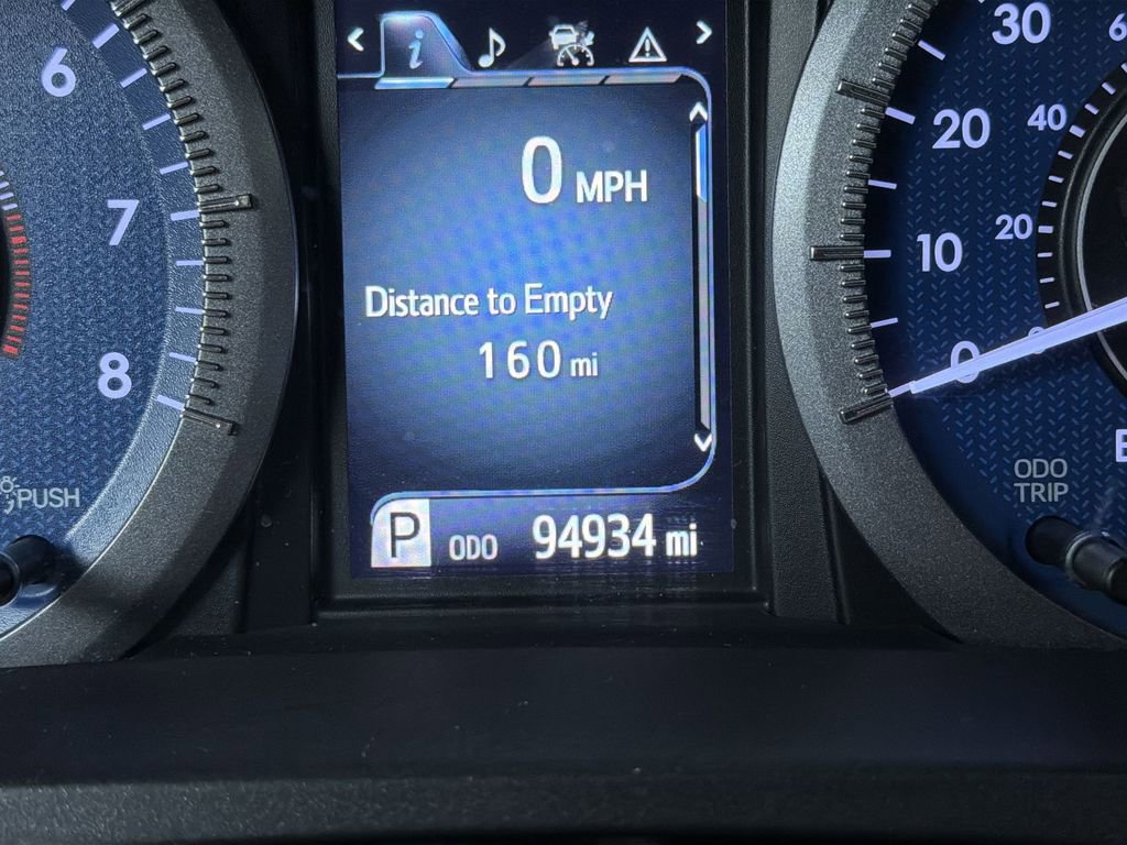 Used 2019 Toyota Sienna XLE FWD image 28
