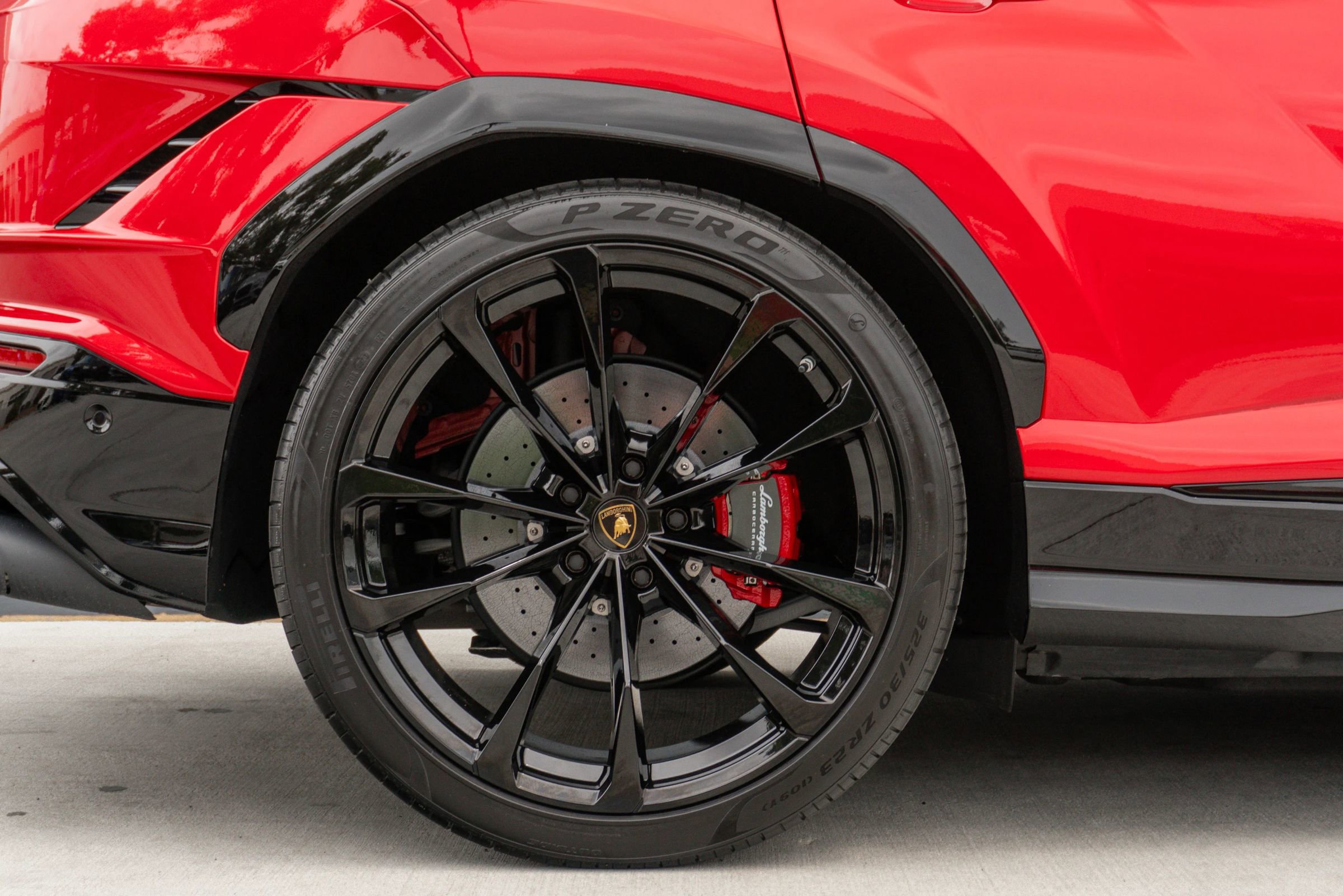 Used 2023 Lamborghini Urus S image 37