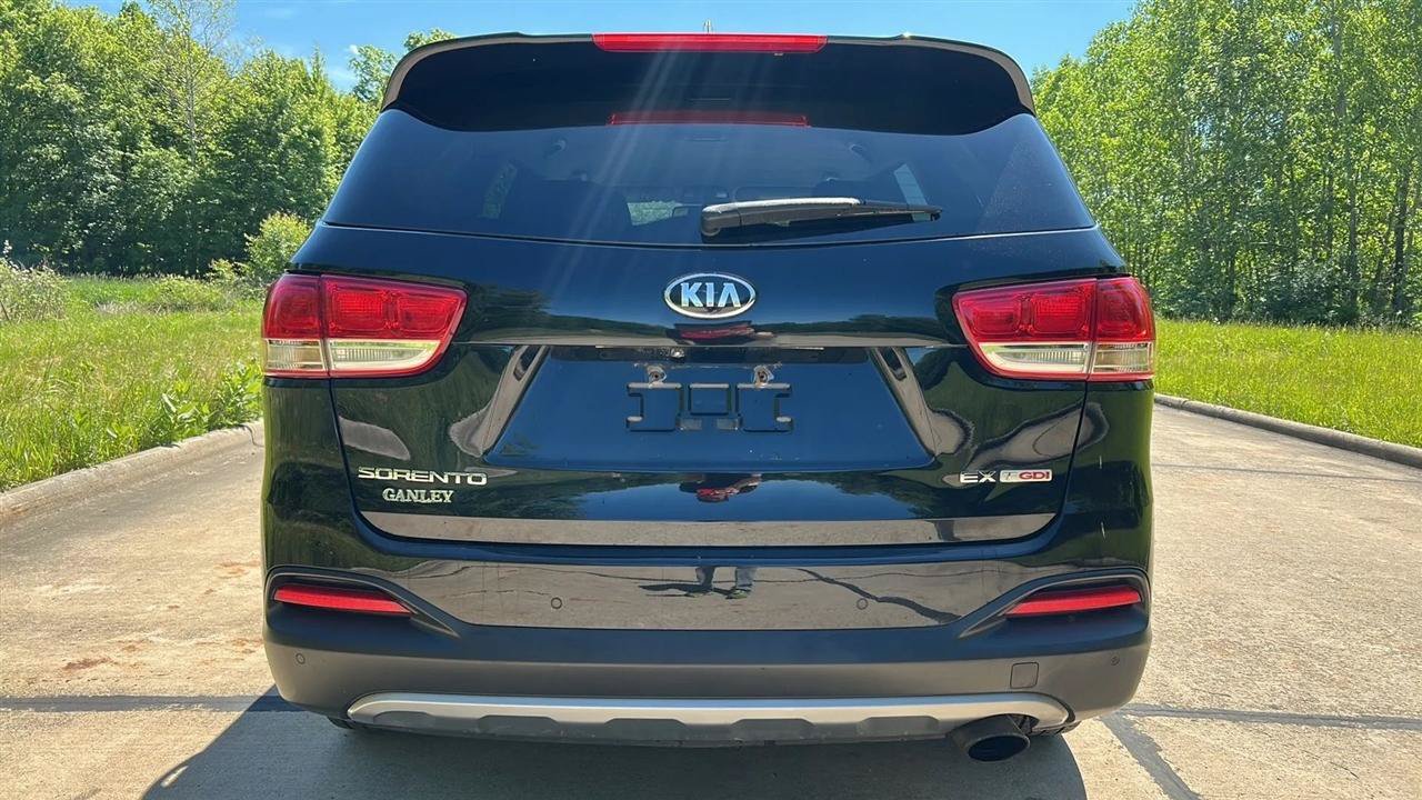 Used 2016 Kia Sorento EX AWD/4WD image 9