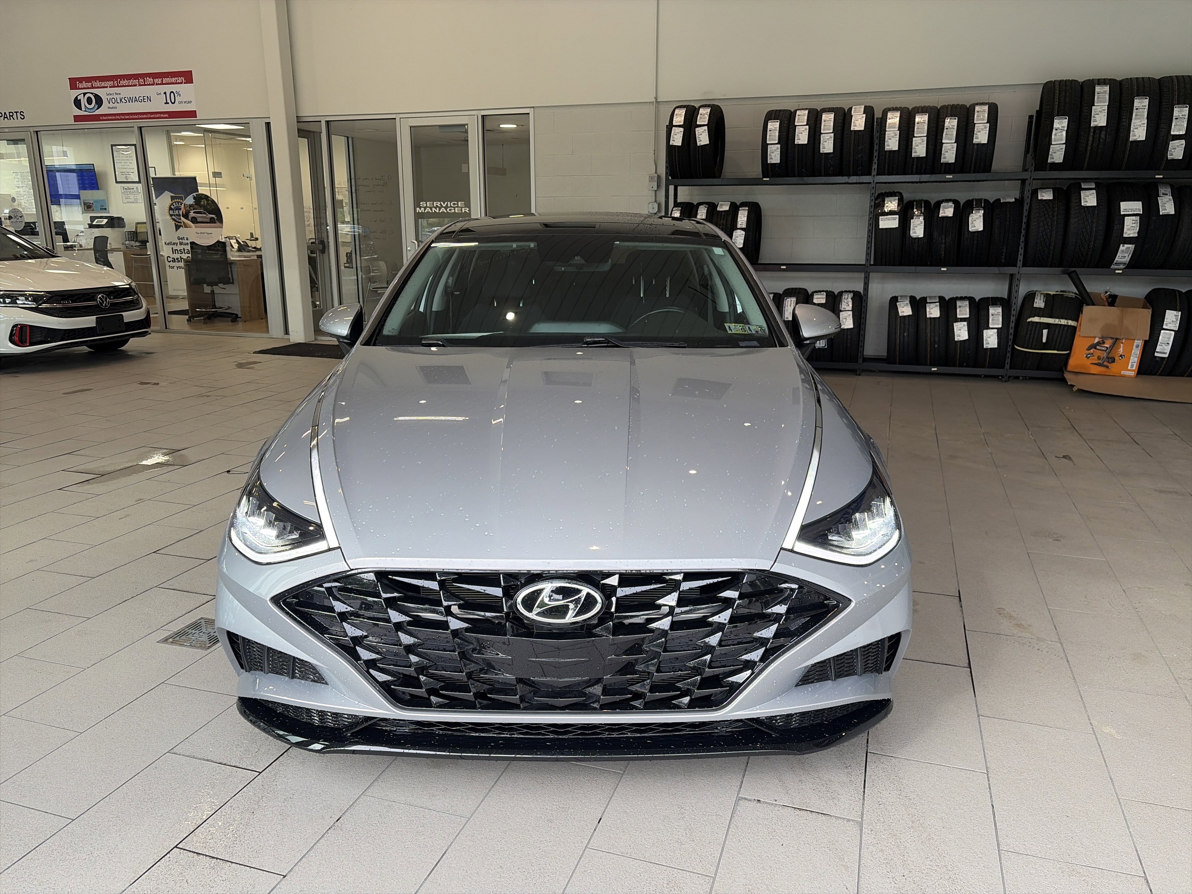 Used 2023 Hyundai Sonata SEL w/ Convenience Package FWD image 2
