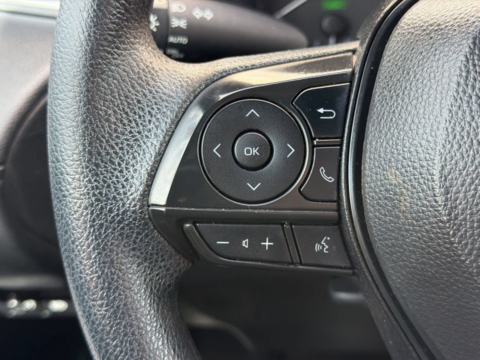 Used 2024 Toyota Corolla Cross AWD Hybrid image 17