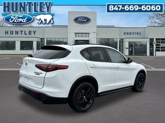 Used 2020 Alfa Romeo Stelvio Sprint w/ Nero Edizione image 4