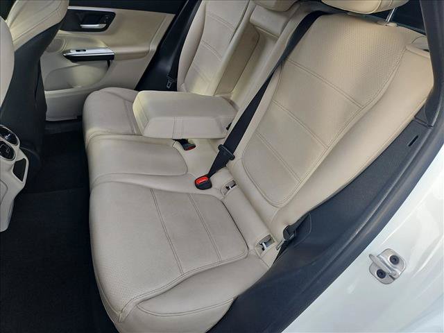 Used 2023 Mercedes-Benz GLC 300 image 17