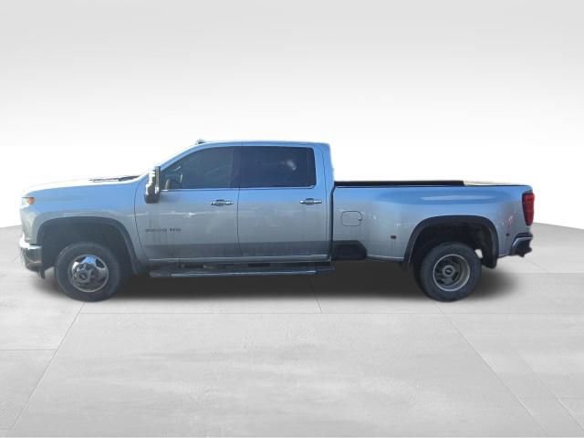 Used 2020 Chevrolet Silverado 3500 LTZ w/ LTZ Convenience Package image 3
