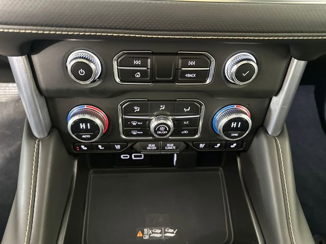 Used 2023 GMC Yukon XL SLT w/ SLT Premium Package image 42