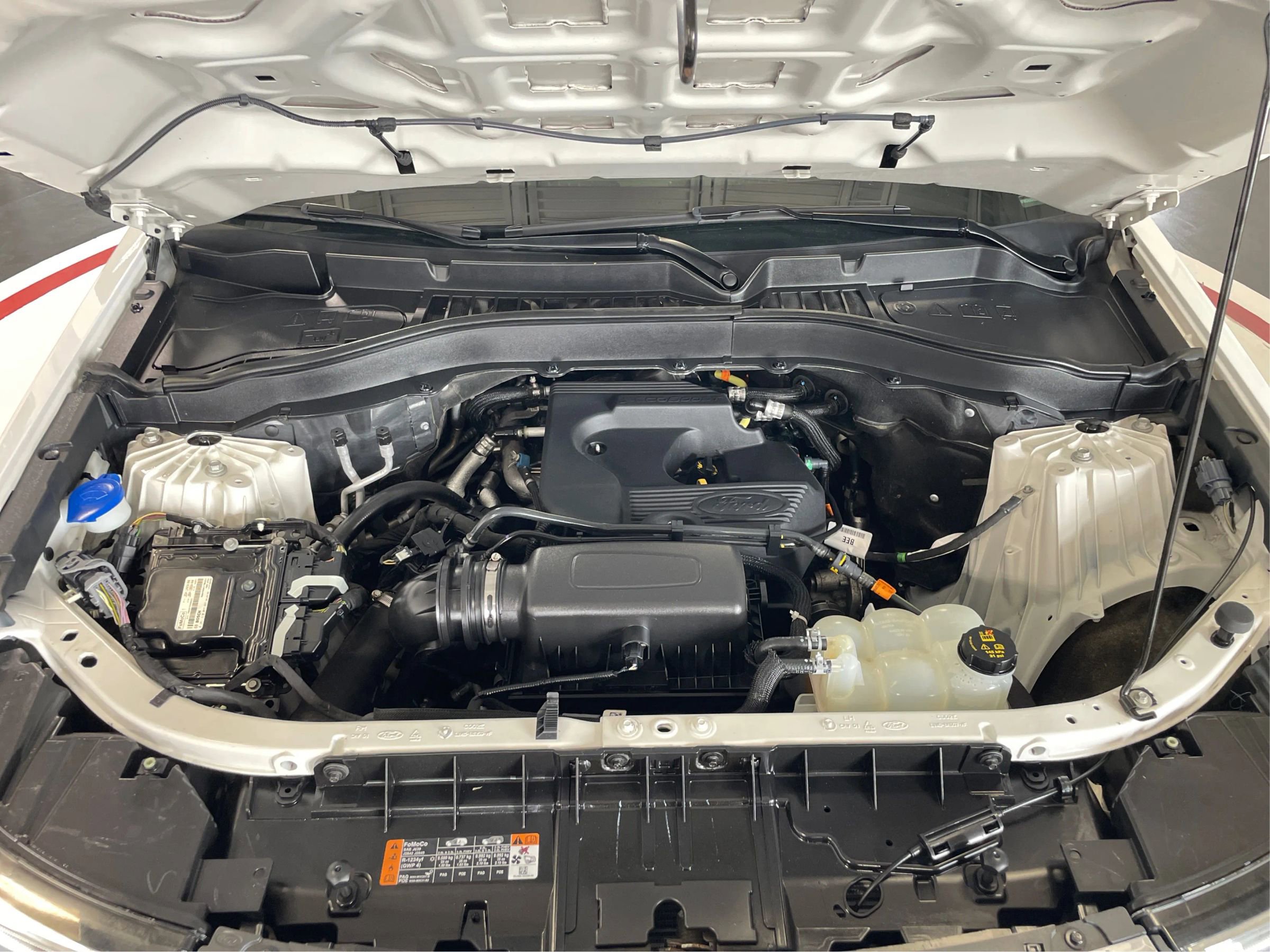 Used 2020 Ford Explorer XLT w/ Equipment Group 202A image 11