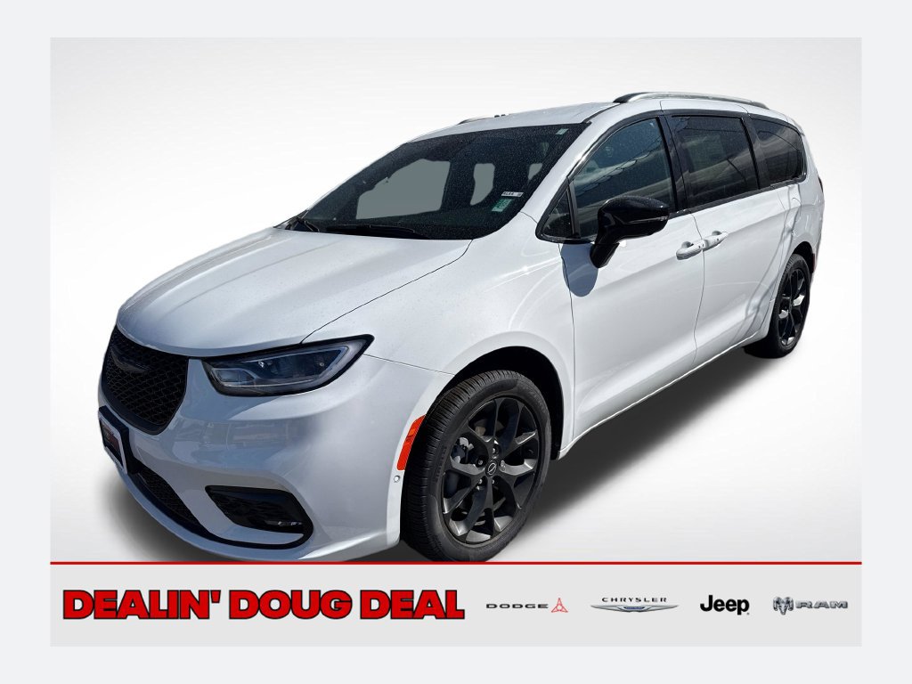 New 2026 Chrysler Pacifica Select w/ S Appearance Package