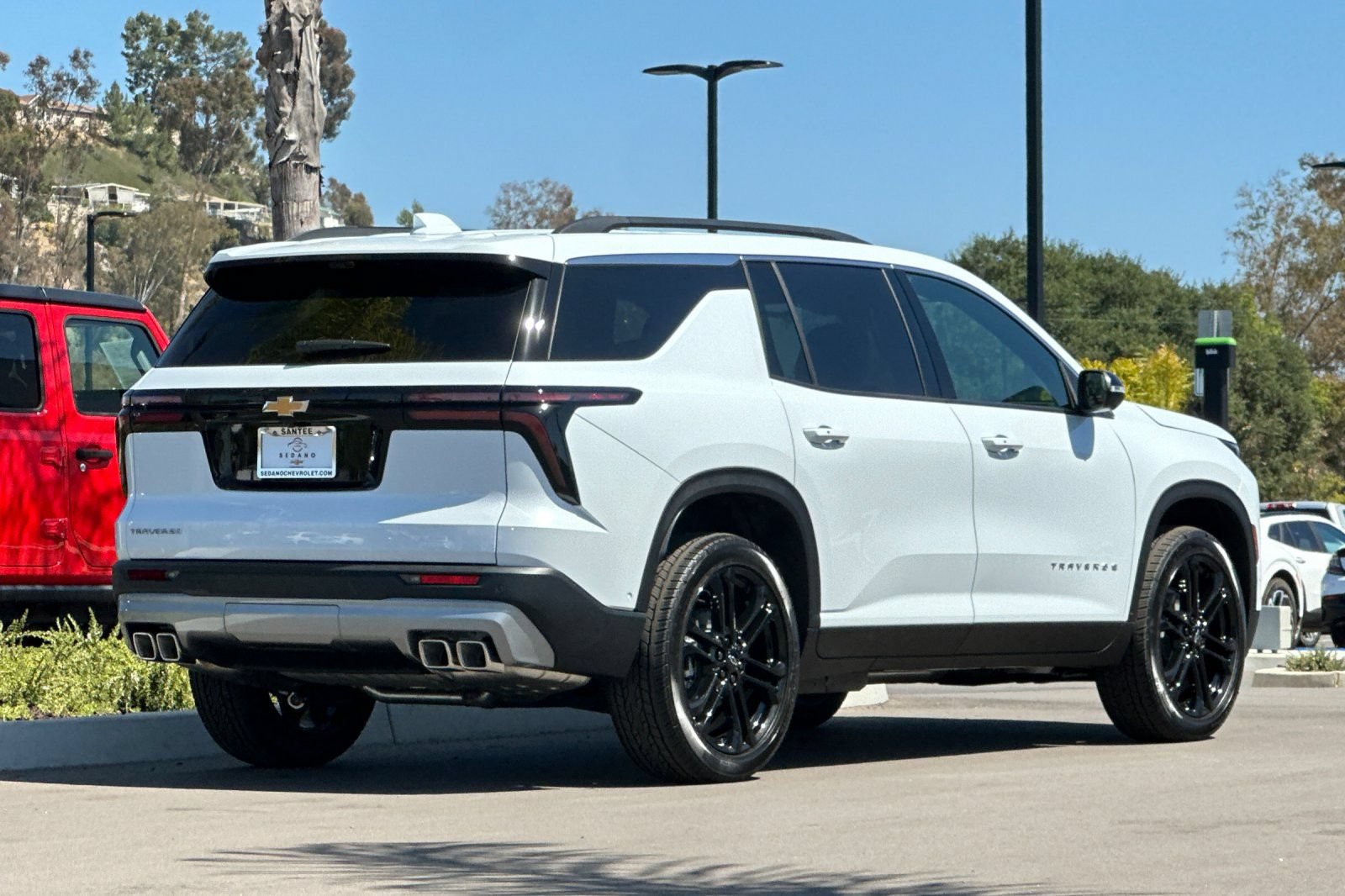 New 2026 Chevrolet Traverse LT w/ Enhanced Driving Package FWD image 4