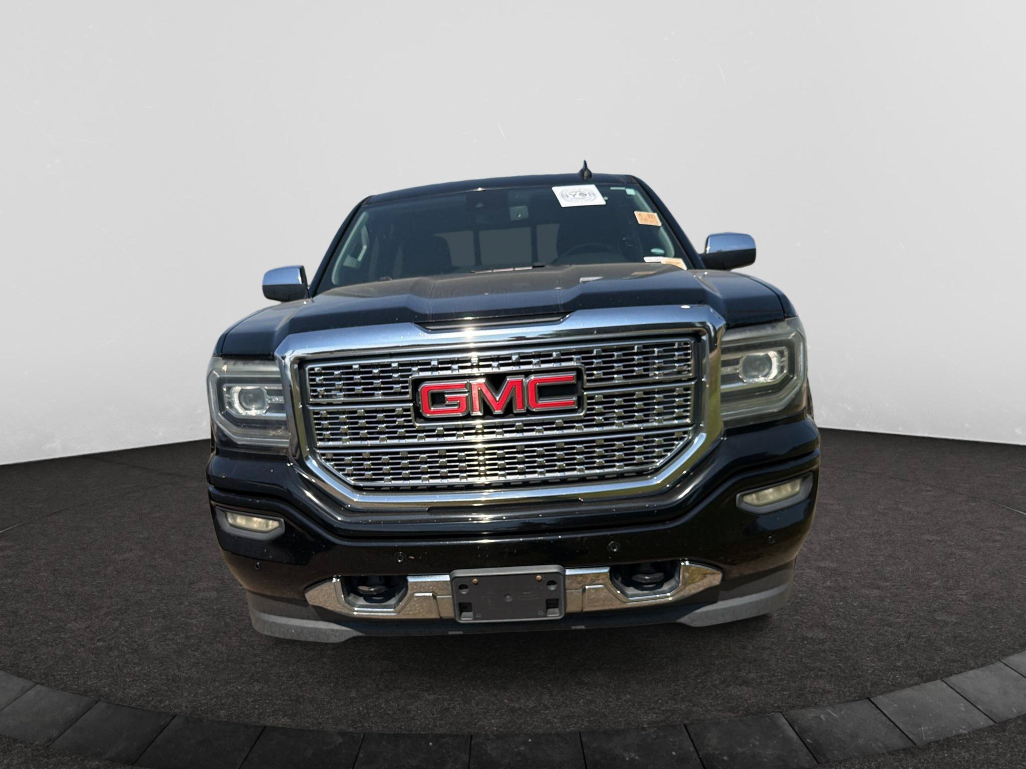 Used 2016 GMC Sierra 1500 Denali w/ Enhanced Driver Alert Package RWD image 2