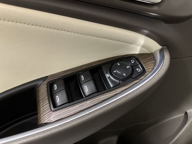 Used 2024 Chevrolet Malibu LT FWD image 24