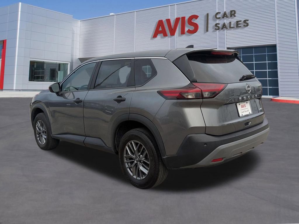 Used 2023 Nissan Rogue S image 9