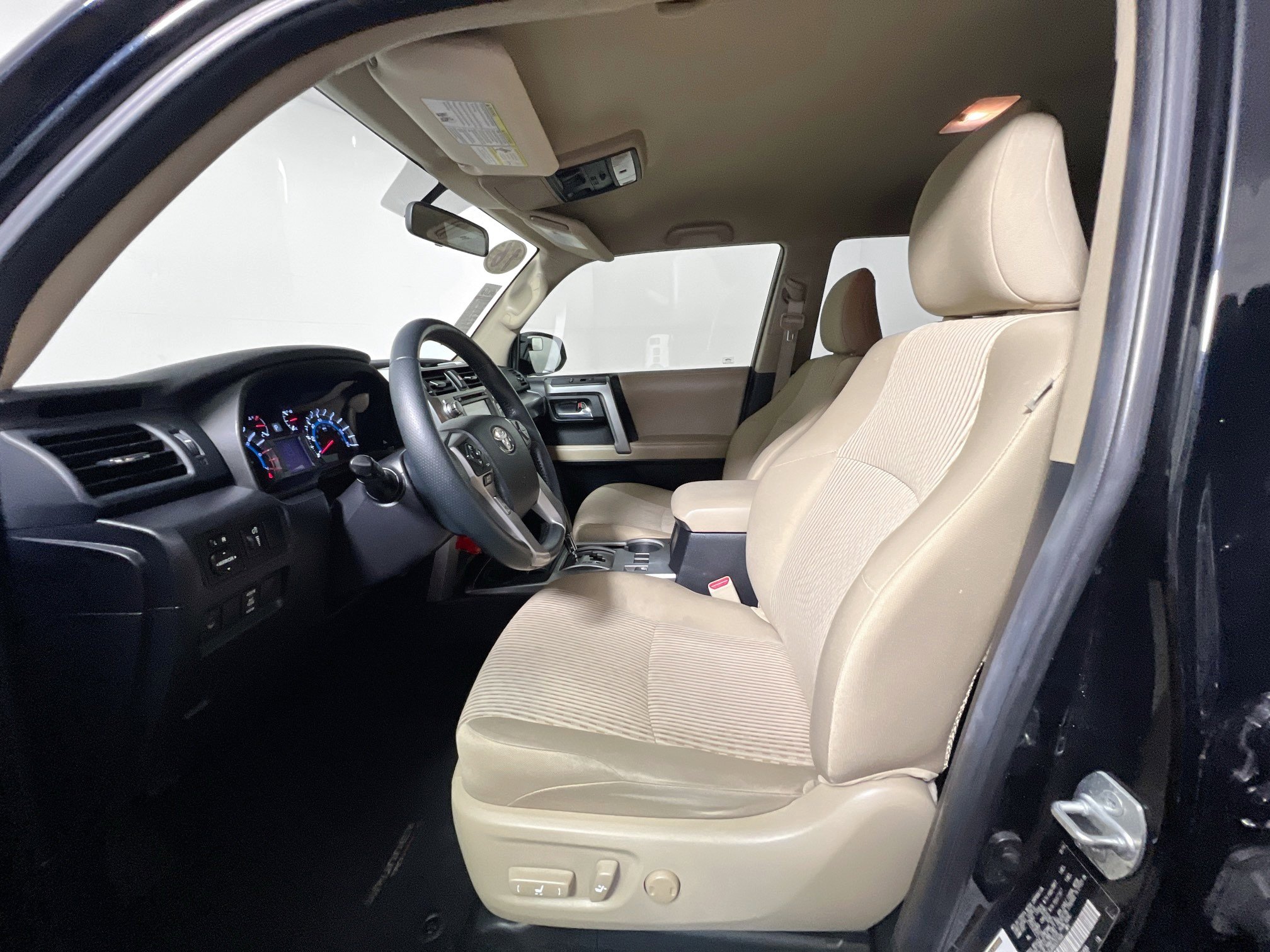 Used 2016 Toyota 4Runner SR5 image 14