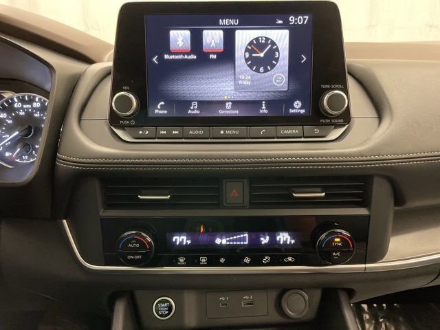 Used 2023 Nissan Rogue SV image 18