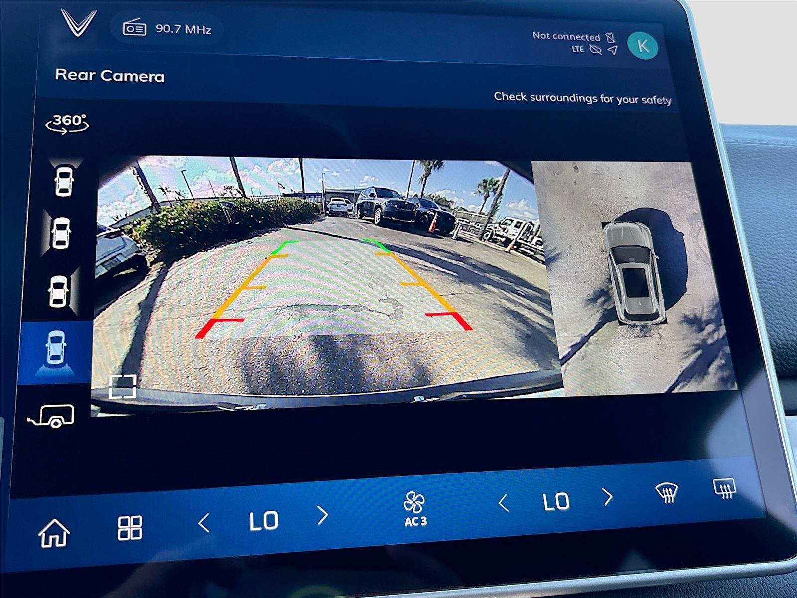 New 2025 VinFast VF 8 Plus image 13