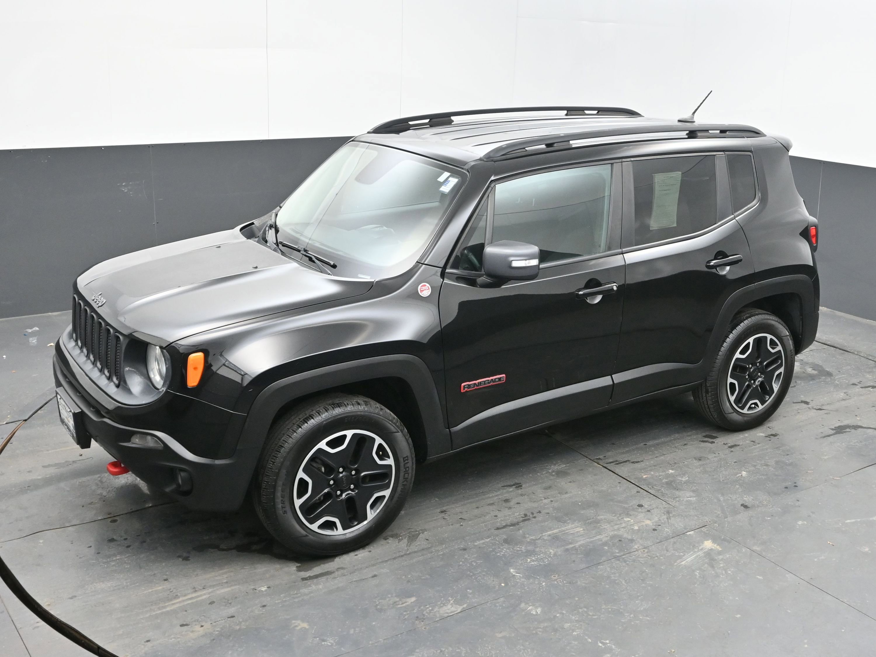 Used 2017 Jeep Renegade Trailhawk image 33