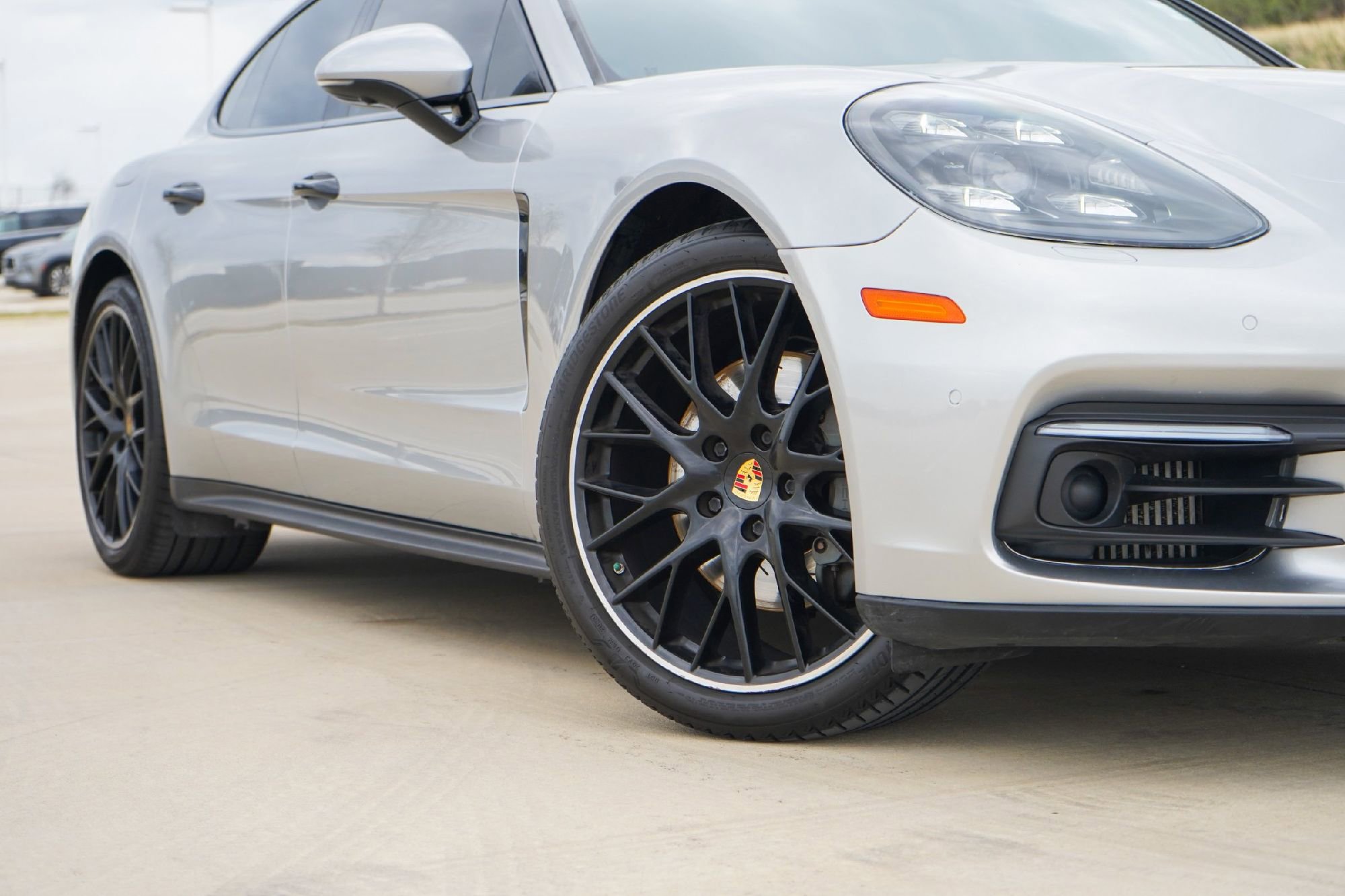 Used 2018 Porsche Panamera 4S image 2