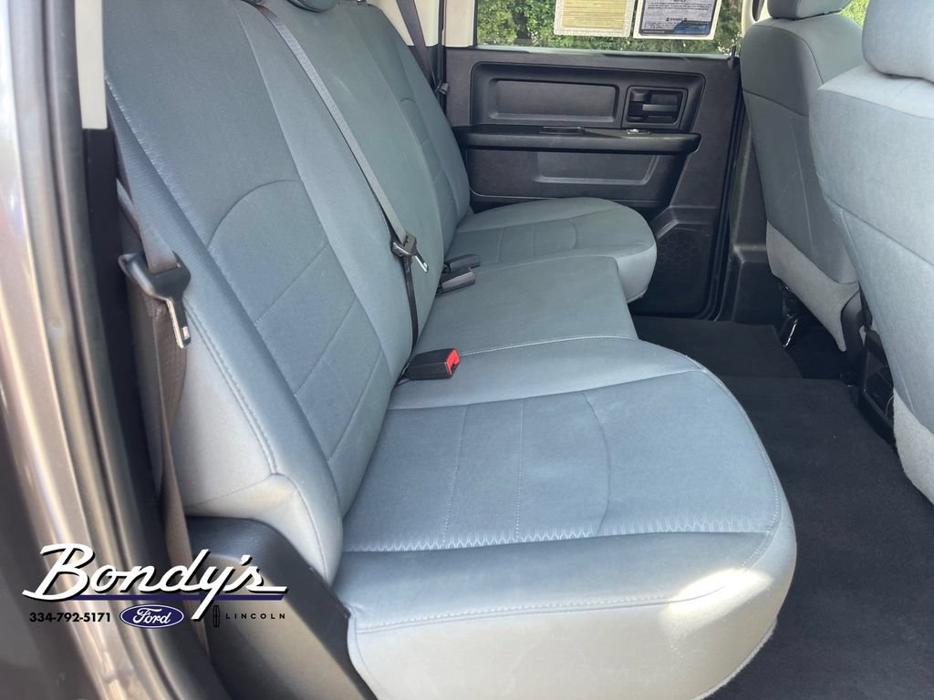 Used 2017 RAM 1500 Express RWD image 16