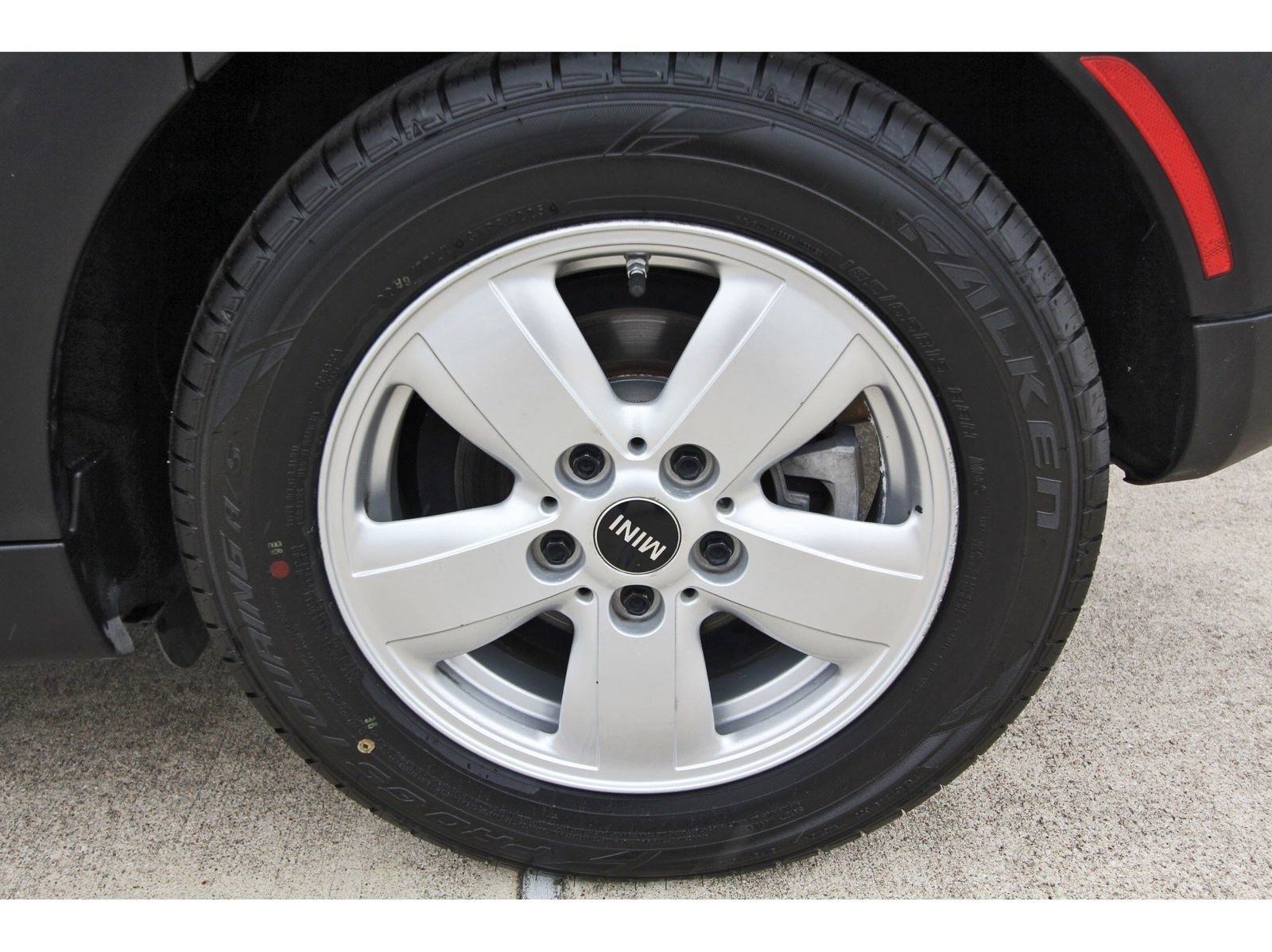 Used 2017 MINI Cooper 4-Door Hardtop image 28