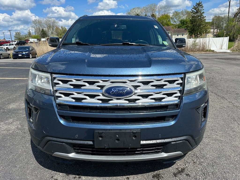Used 2018 Ford Explorer XLT w/ Equipment Group 202A AWD/4WD image 13