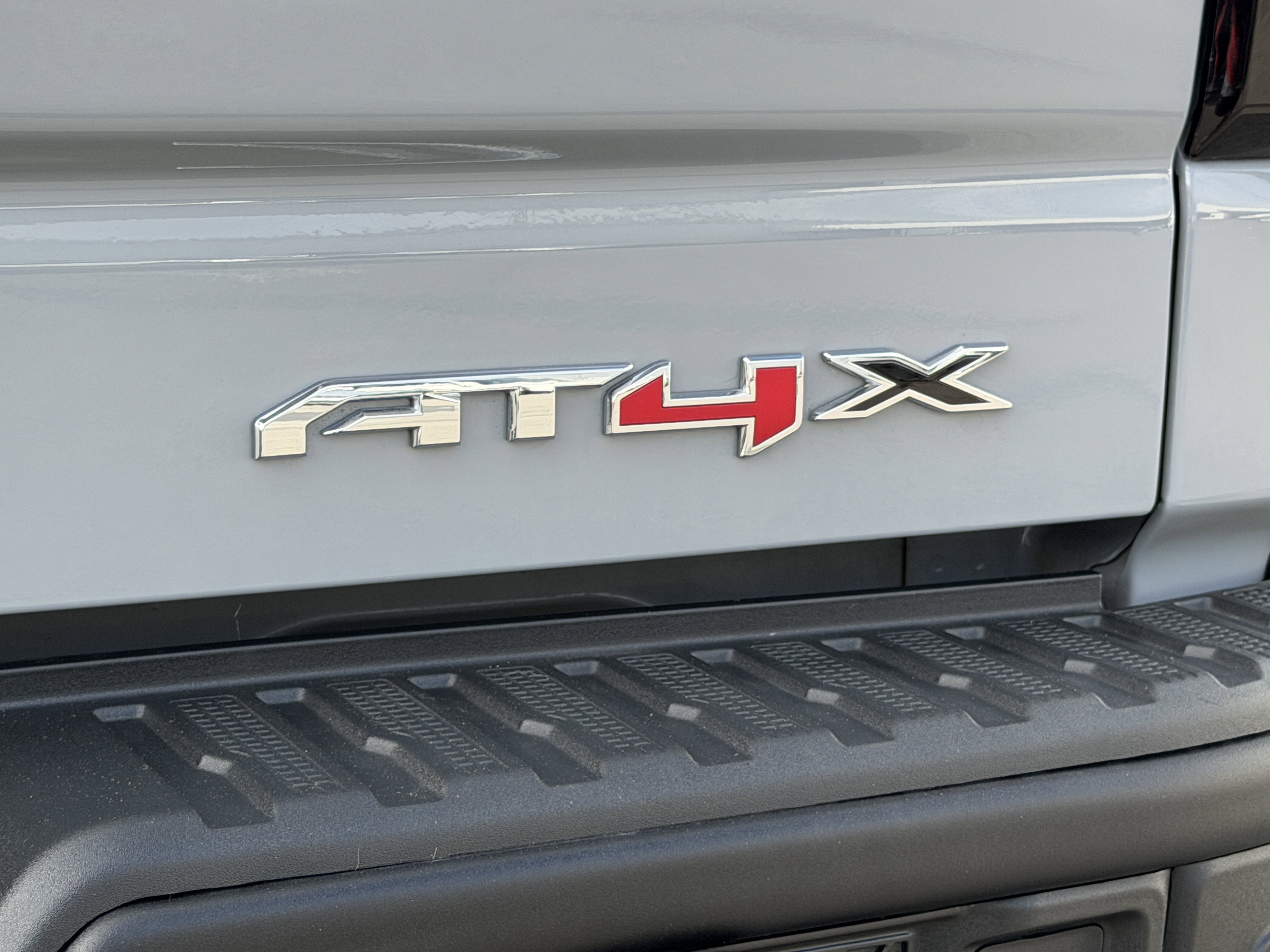 Used 2024 GMC Sierra 1500 AT4X w/ AT4X AEV Edition AWD/4WD image 9