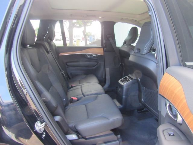 Used 2025 Volvo XC90 T8 Plus w/ Protection Package Premier image 29