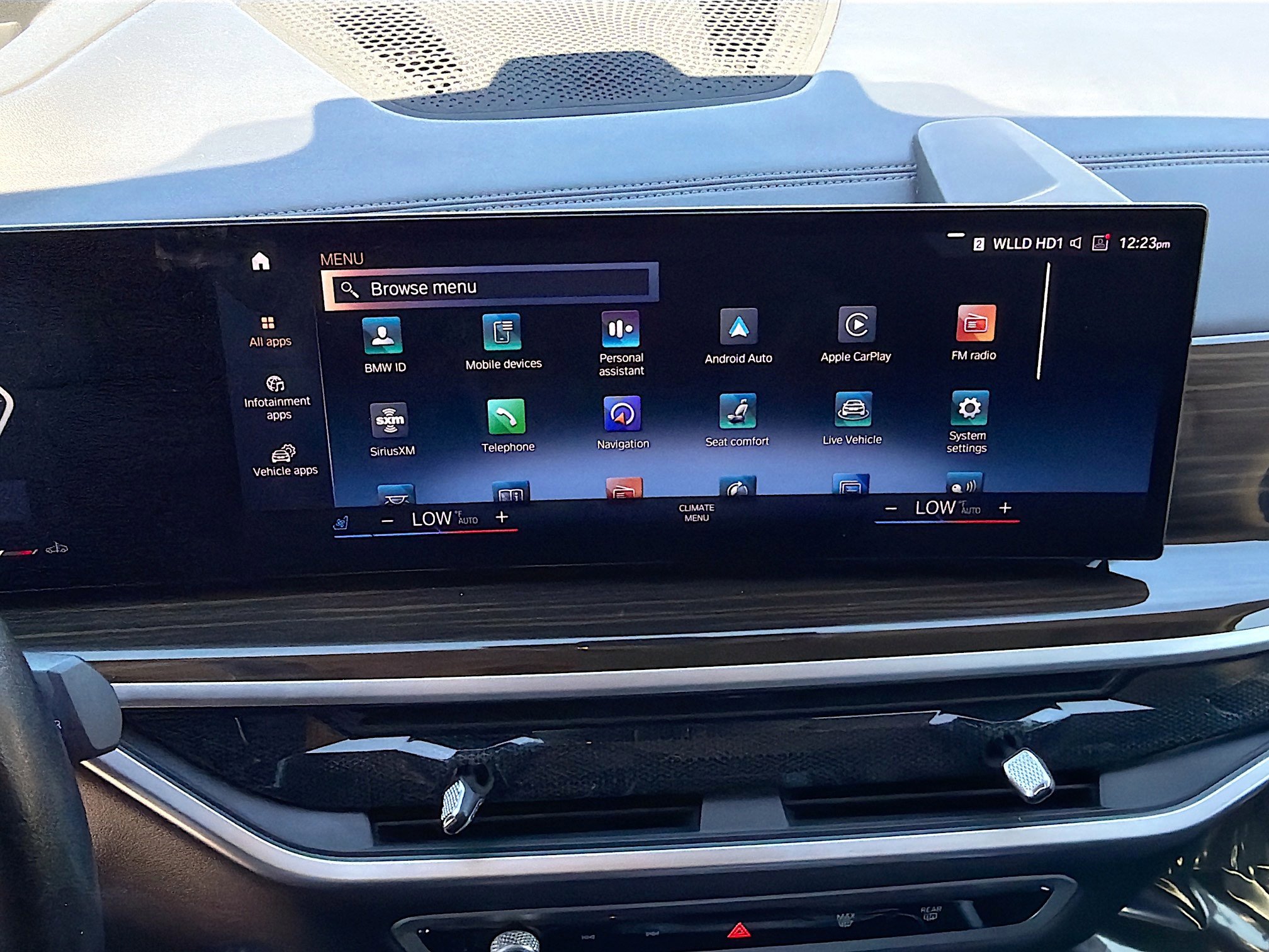 Used 2023 BMW X7 xDrive40i image 32