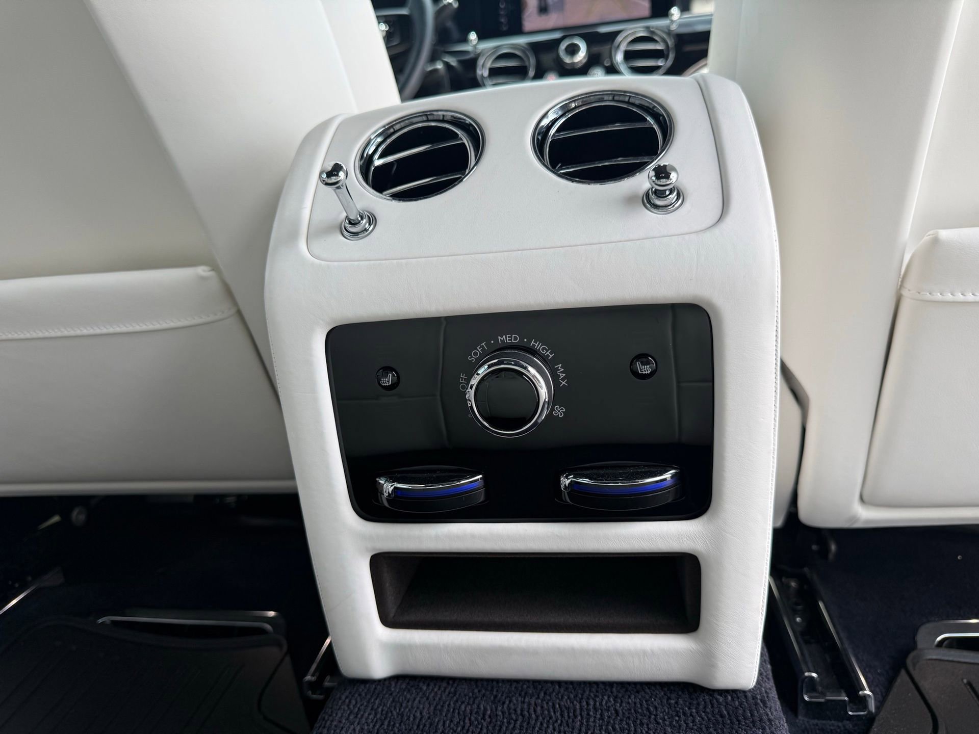 Used 2022 Rolls-Royce Ghost image 27