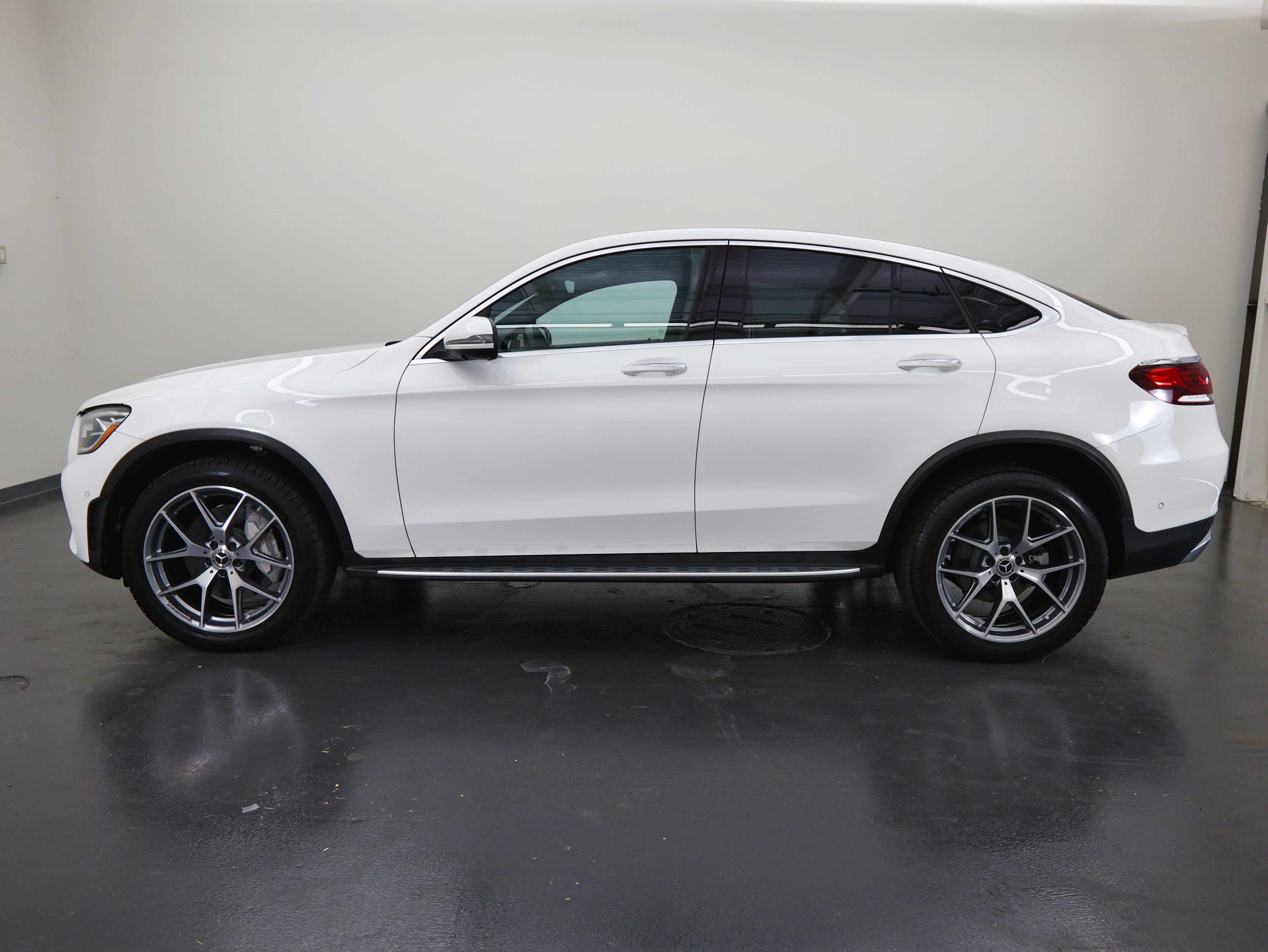 Used 2020 Mercedes-Benz GLC 300 4MATIC Coupe image 6