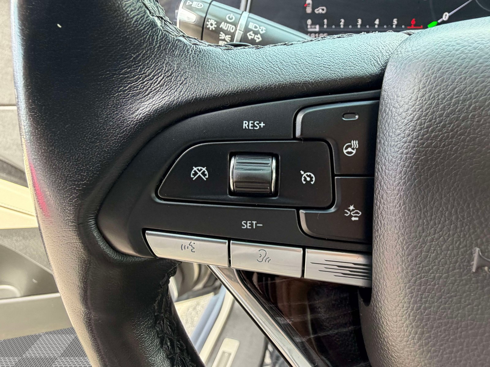 Used 2021 Cadillac Escalade Sport w/ Driver Assist Tech Package AWD/4WD image 14