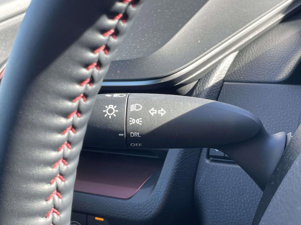 Used 2024 Toyota Prius Prime Premium image 19