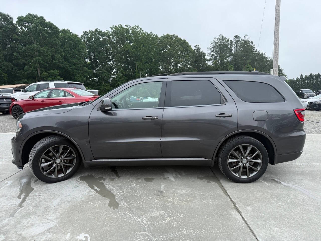 Used 2018 Dodge Durango GT w/ Premium Group RWD image 4