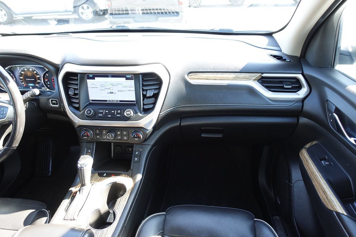 Used 2019 GMC Acadia Denali w/ Technology Package FWD image 41