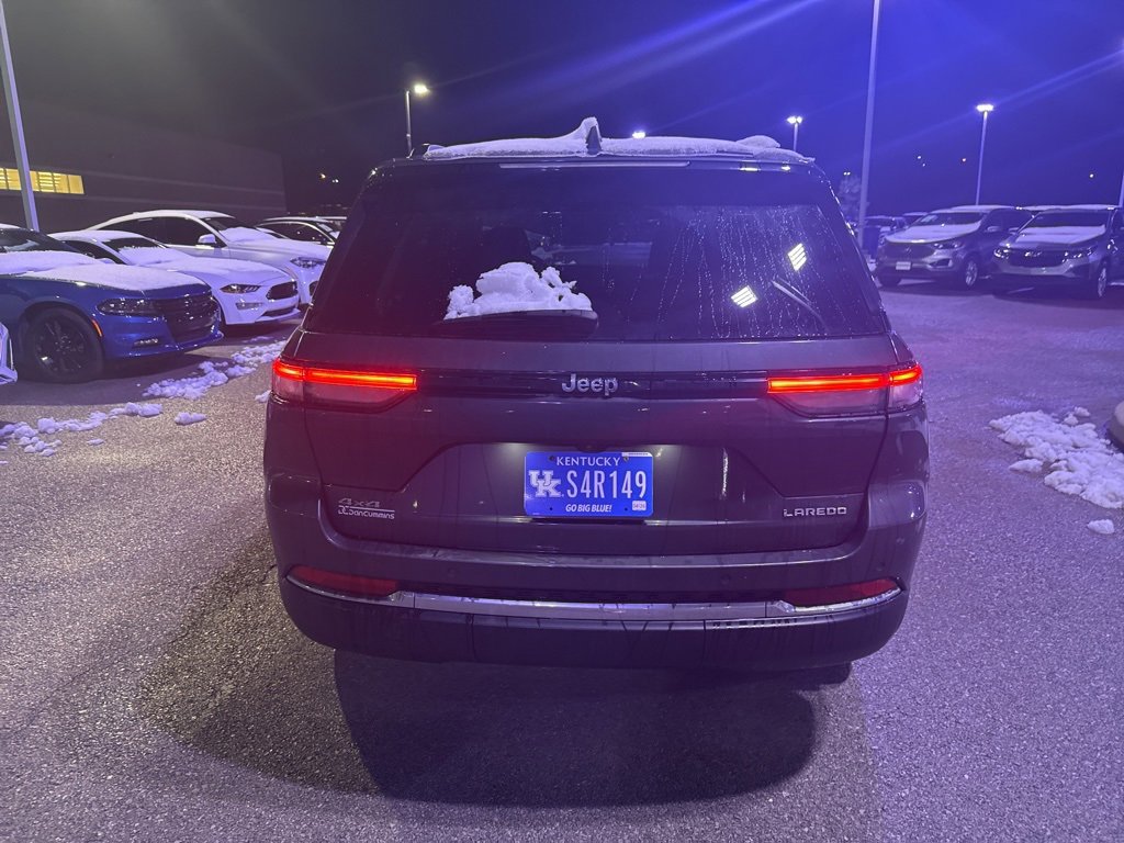 Used 2024 Jeep Grand Cherokee Laredo X image 6