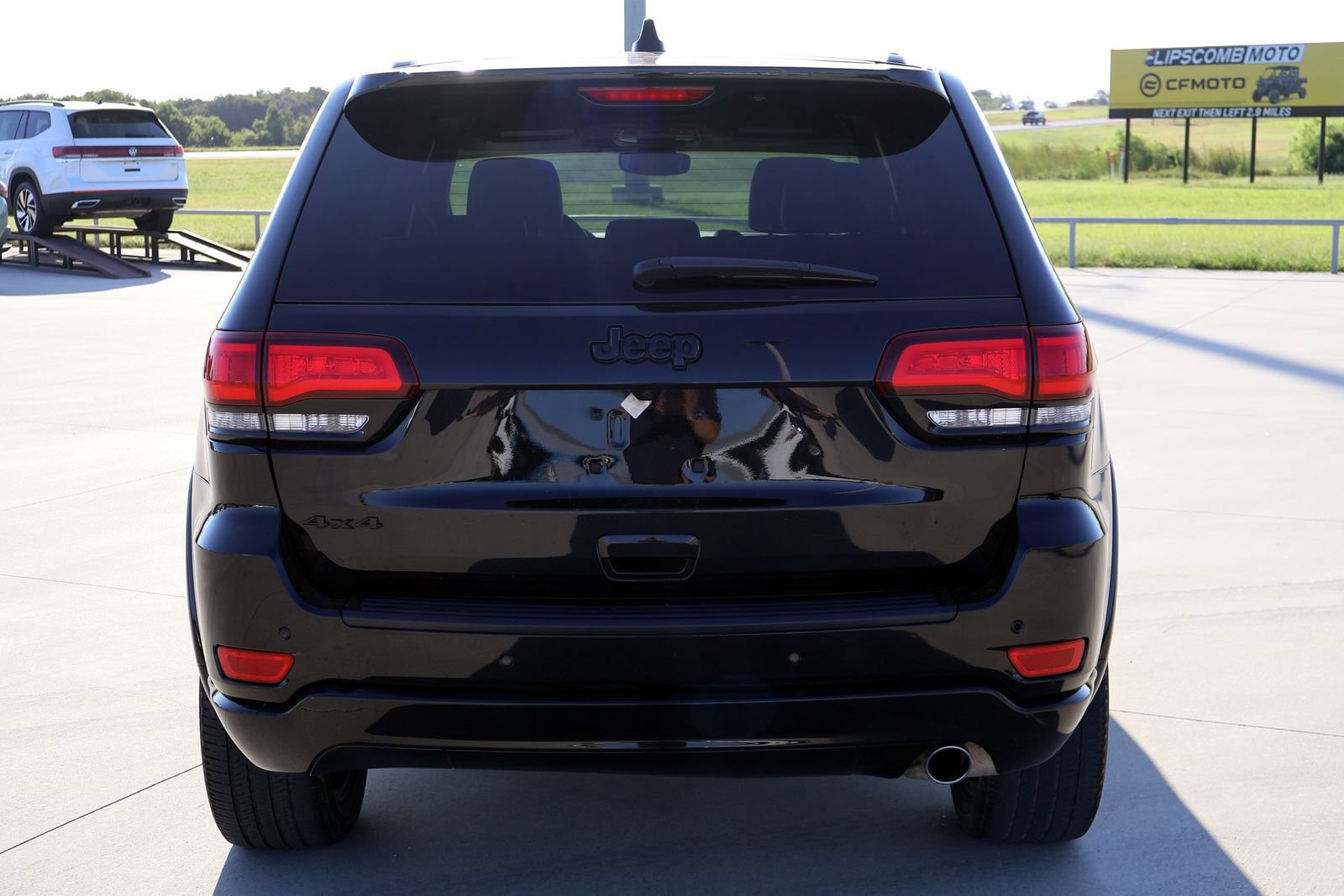 Used 2022 Jeep Grand Cherokee Laredo X AWD/4WD image 7