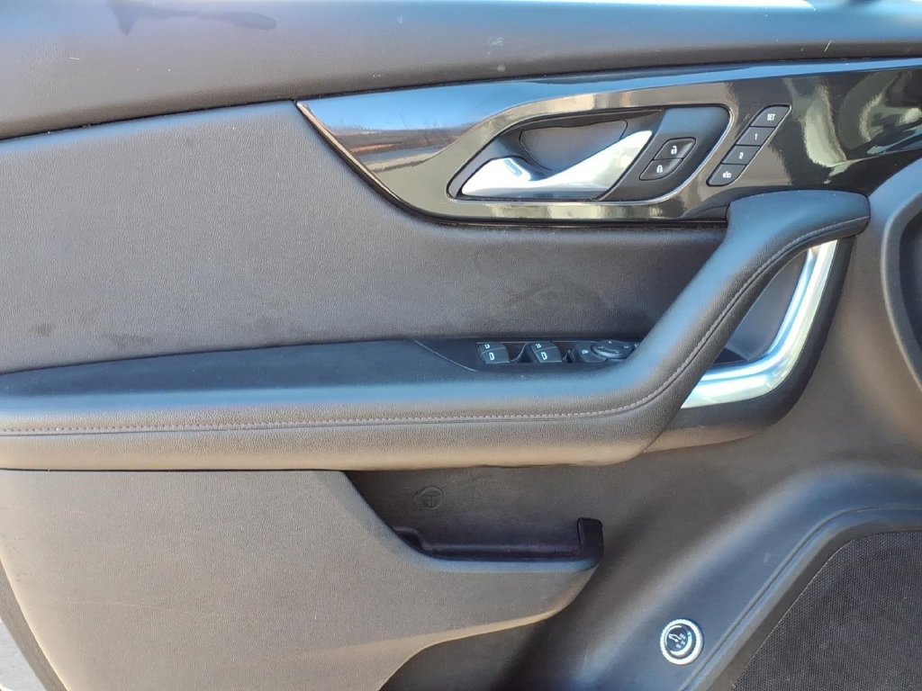 Used 2021 Chevrolet Blazer Premier w/ Driver Confidence II Package FWD image 14