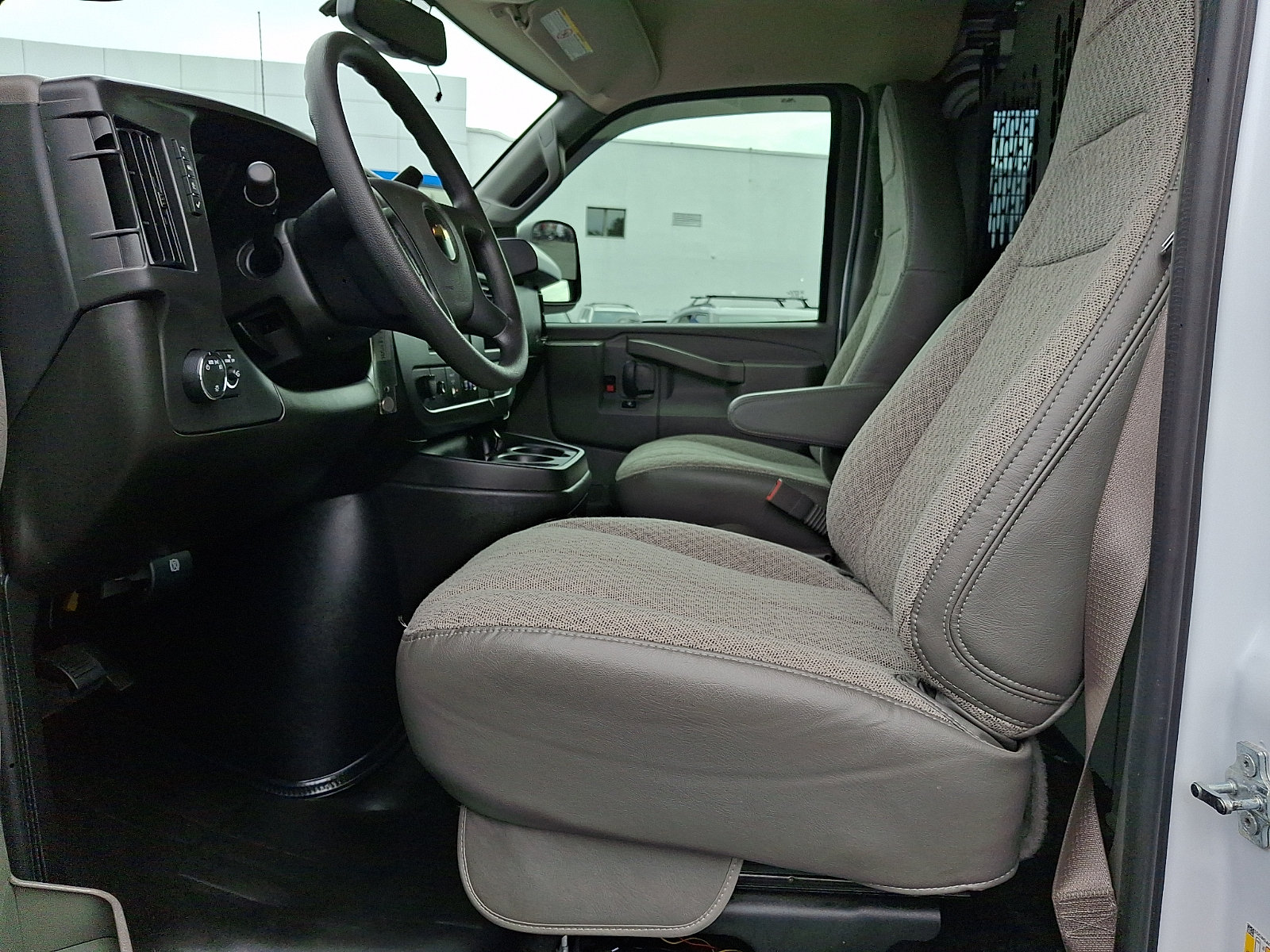 Certified 2025 Chevrolet Express 2500 w/ Enhanced Convenience Package RWD image 13