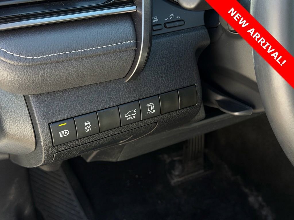 Used 2024 Toyota Camry SE image 21