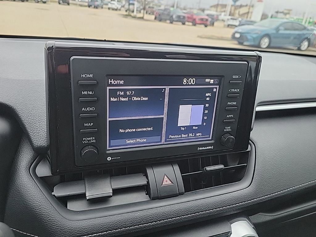 Used 2021 Toyota RAV4 LE image 19